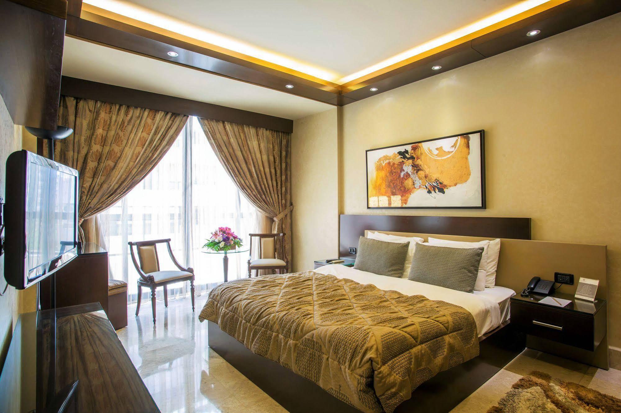 Imperial Hotel 4*